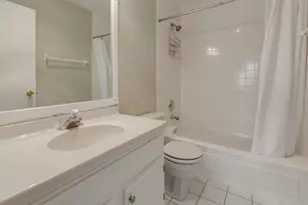 332 Park Ridge Ln, Aurora, IL 60504 - Photo 20