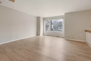 332 Park Ridge Ln, Aurora, IL 60504 - Photo 6