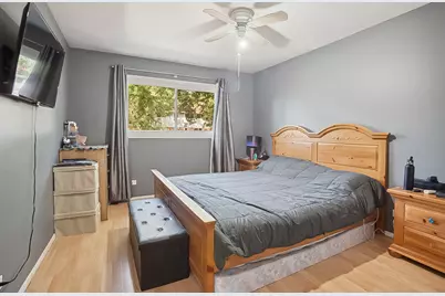 4028 Oxford Court, Streamwood, IL 60107 - Photo 6