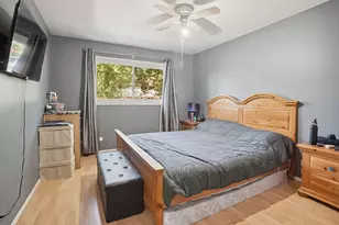 4028 Oxford Ct, Streamwood, IL 60107 - Photo 6