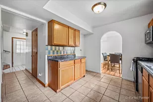 1755 Mission Hills Dr, Elgin, IL 60123 - Photo 14