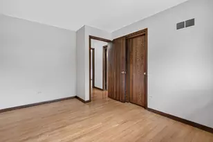 8118 Gladys Ln, Palos Hills, IL 60465 - Photo 18