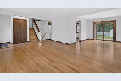 8118 Gladys Lane, Palos Hills, IL 60465 - Photo 10