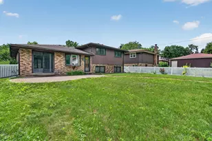 8118 Gladys Ln, Palos Hills, IL 60465 - Photo 30
