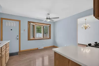 8118 Gladys Lane, Palos Hills, IL 60465 - Photo 6