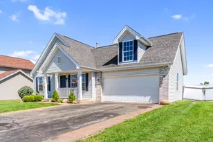 2590 Sheridan Grove Dr, Rockford, IL 61109 - Photo 2