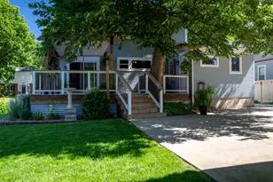 1117 E Olive St, Bloomington, IL 61701 - Photo 4