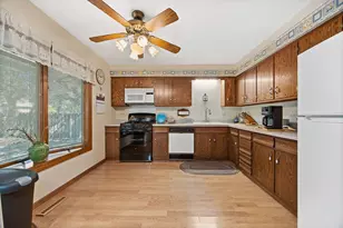1419 Brush Hill Cir, Naperville, IL 60540 - Photo 10