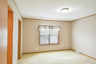 501 Michael Ln, Chenoa, IL 61726 - Photo 34