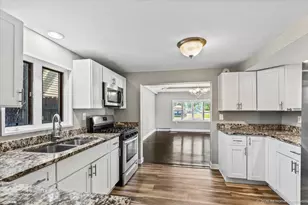 5016 Oak Center Dr, Oak Lawn, IL 60453 - Photo 6