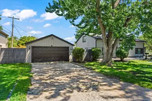 5016 Oak Center Dr, Oak Lawn, IL 60453 - Photo 4