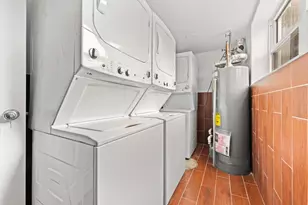 7234 N Hamilton Ave, Chicago, IL 60645 - Photo 10