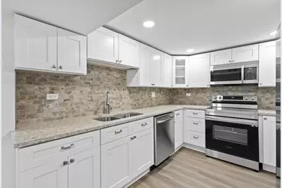 7234 N Hamilton Avenue, Chicago, IL 60645 - Photo 4