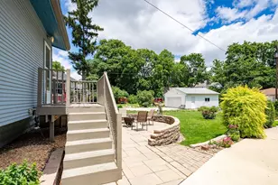 810 S Fell Ave, Normal, IL 61761 - Photo 4
