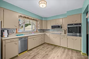 401 W Madison St, Belvidere, IL 61008 - Photo 14