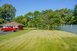 80 Westmore Meyers Rd, Lombard, IL 60148 - Photo 4