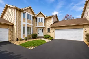 7746 Northfield Ln, Tinley Park, IL 60487 - Photo 2