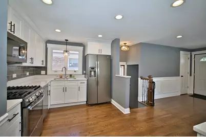 5841 S Newcastle Avenue, Chicago, IL 60638 - Photo 4