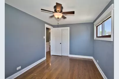 5841 S Newcastle Avenue, Chicago, IL 60638 - Photo 6