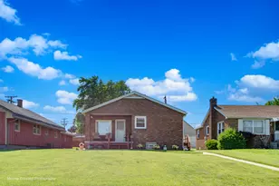 1703 Cora St, Crest Hill, IL 60403 - Photo 2