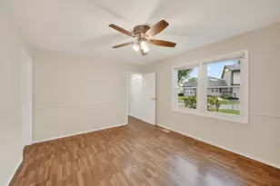 228 Dakota Ct, Bolingbrook, IL 60440 - Photo 10