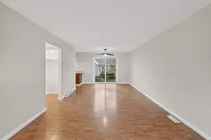 228 Dakota Ct, Bolingbrook, IL 60440 - Photo 4