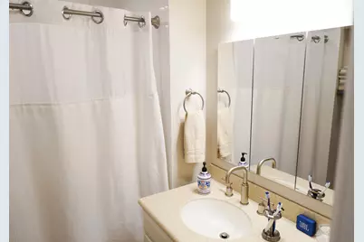 1911 Hazelwood Drive, Lindenhurst, IL 60046 - Photo 18