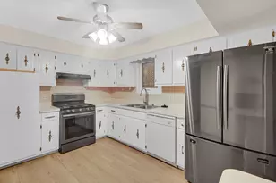 16724 Paxton Ave, Tinley Park, IL 60477 - Photo 10