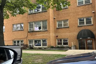 5601 W Byron St, Chicago, IL 60634 - Photo 2