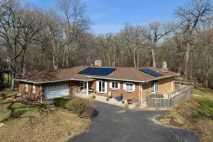 435 Forest Trail, Oak Brook, IL 60523 - Photo 10