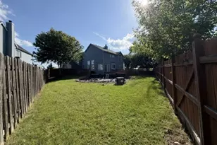 42 W Tall Grass Ct, Round Lake Beach, IL 60073 - Photo 18