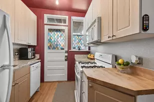 715 W Barry Ave, Chicago, IL 60657 - Photo 6