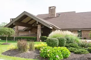 501 Lake Hinsdale Dr, Willowbrook, IL 60527 - Photo 20