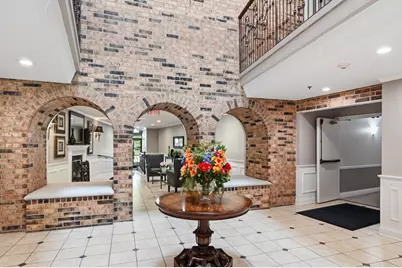 501 Lake Hinsdale Drive #408, Willowbrook, IL 60527 - Photo 2