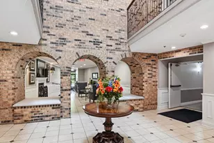501 Lake Hinsdale Dr, Willowbrook, IL 60527 - Photo 2