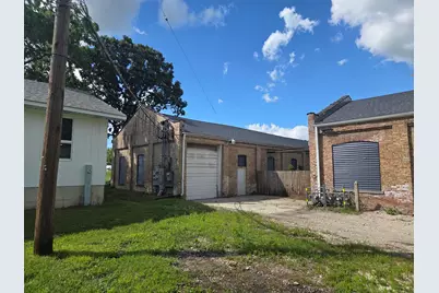 542 Washington Street #B, Woodstock, IL 60098 - Photo 1