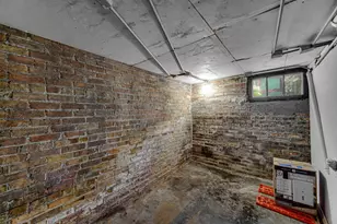 715 N County St, Waukegan, IL 60085 - Photo 20