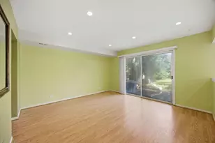 1142 Brighton Pl, Glen Ellyn, IL 60137 - Photo 12
