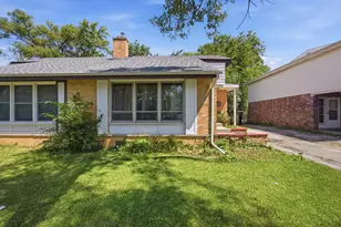 1142 Brighton Pl, Glen Ellyn, IL 60137 - Photo 1