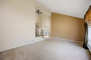 1142 Brighton Pl, Glen Ellyn, IL 60137 - Photo 4