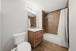 100 E 14th St, Chicago, IL 60605 - Photo 10