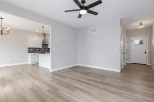 401 Jenny Ln, Heyworth, IL 61745 - Photo 16