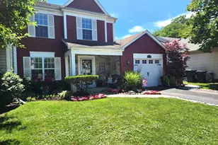 54 Sandhurst Rd, Mundelein, IL 60060 - Photo 2
