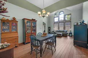 303 Torrington Dr, Bloomingdale, IL 60108 - Photo 6