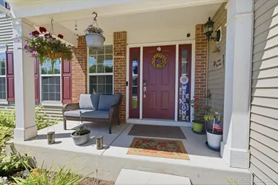 2427 Emerald Lane, Yorkville, IL 60560 - Photo 2