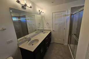 334 N Masters Dr, Addison, IL 60101 - Photo 10