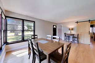 479 N Elm Ave, Elmhurst, IL 60126 - Photo 6