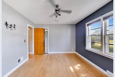 479 N Elm Avenue, Elmhurst, IL 60126 - Photo 20