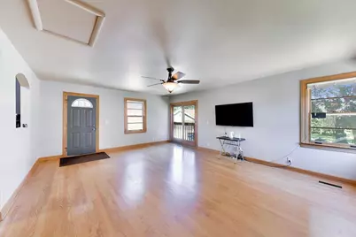 479 N Elm Avenue, Elmhurst, IL 60126 - Photo 12