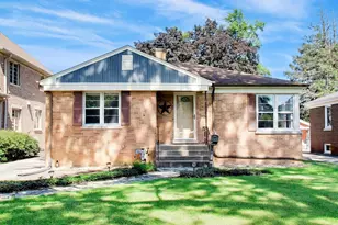 479 N Elm Ave, Elmhurst, IL 60126 - Photo 1